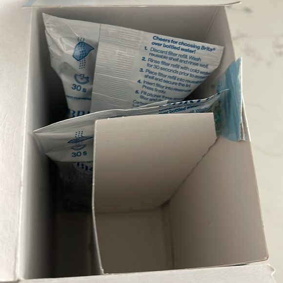 Brita and 2 refillable filters - Picture 2 of 2